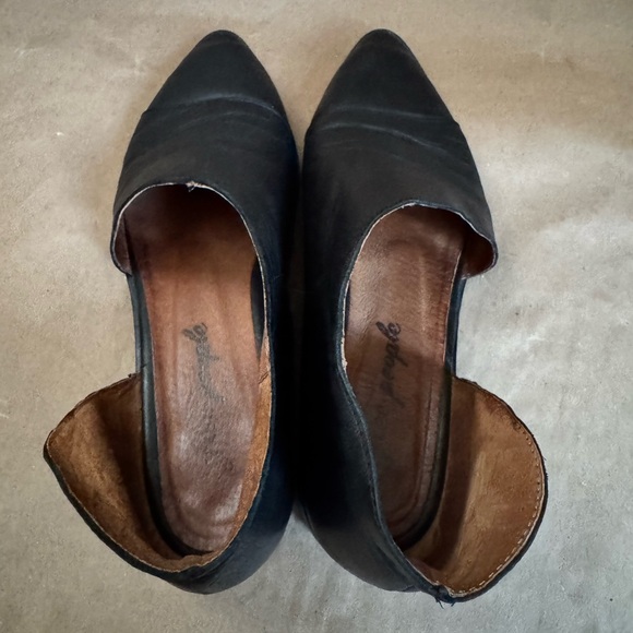 Free People Royale Black Leather Closed Toe Flats. Size EU 37 - Picture 5 of 11